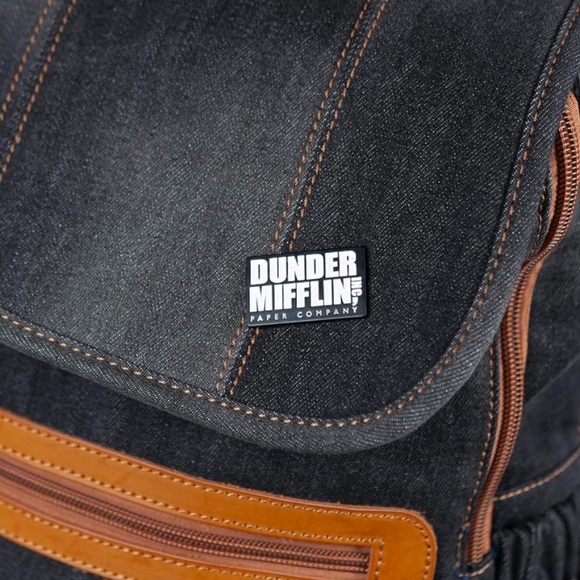 Dunder Mifflin Inc Paper Company Enamel Pen The Office Fanny Pack Pin Backpack - Picture 2 of 9